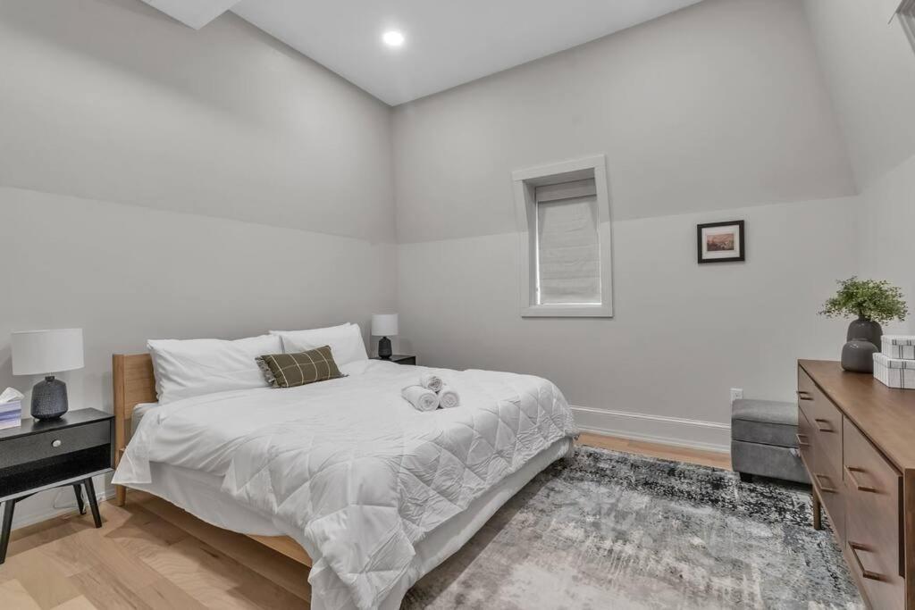 Carriage House Loft - King Bed And Garage Parking Apartment Buffalo Ngoại thất bức ảnh